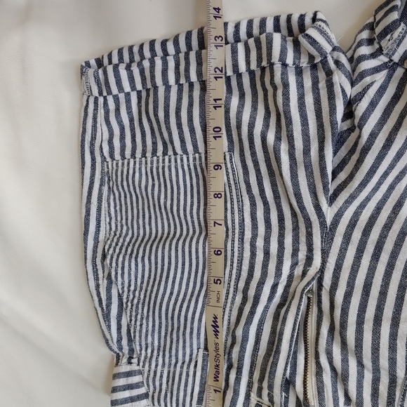 GAP Linen Blend girlfriend Chino shorts - Picture 4 of 10